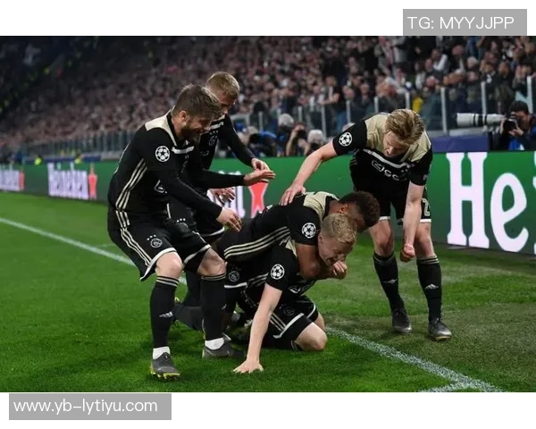 阿贾克斯宣布小克鲁伊夫回归任技术总监并有望成为法定董事 阿贾克斯宣布小克鲁伊夫回归任技术总监并有望成为法定董事